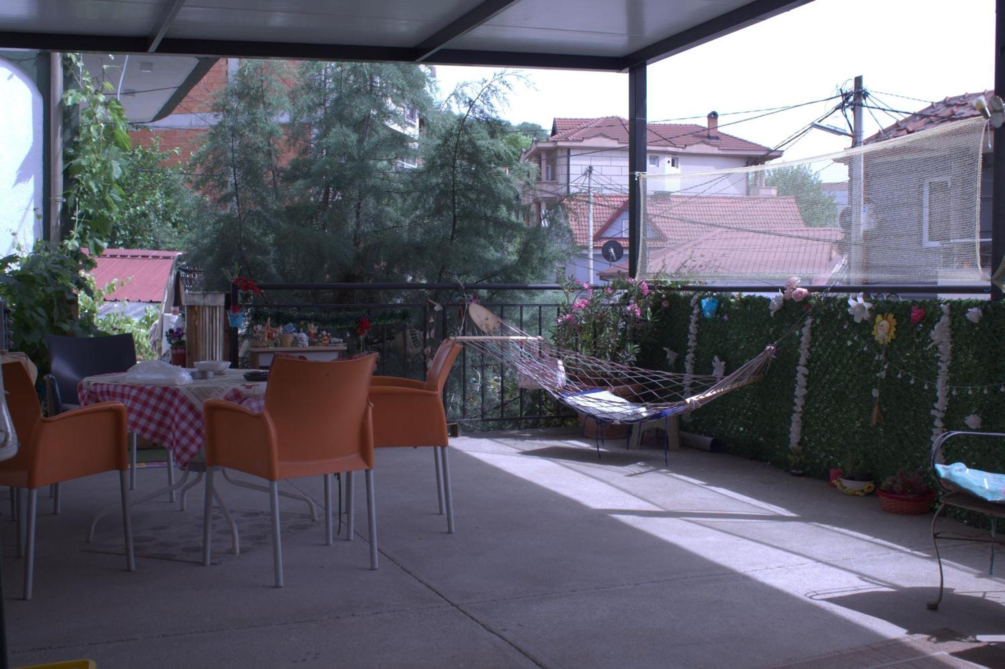 Adem'S Cozy Terrace Retreat Bed & Breakfast Skopje Ngoại thất bức ảnh